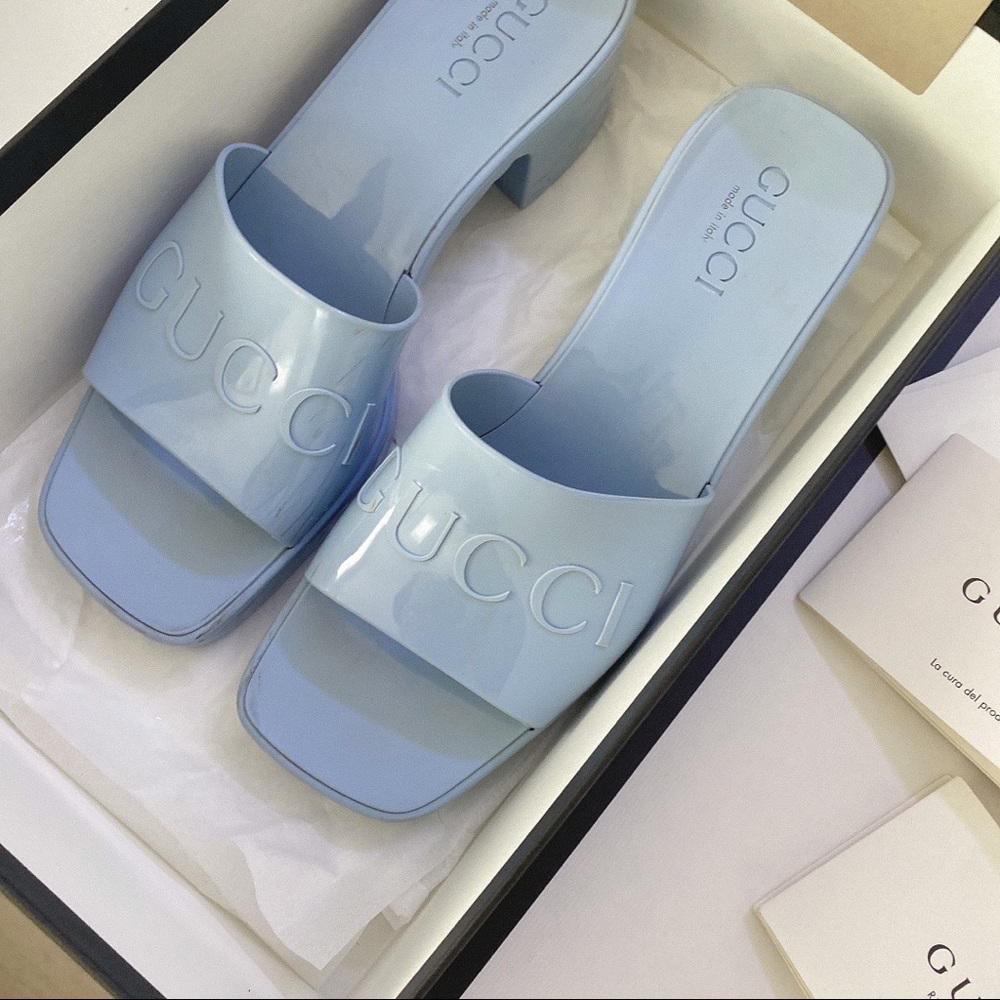 GUCCI rubber slides in light blue